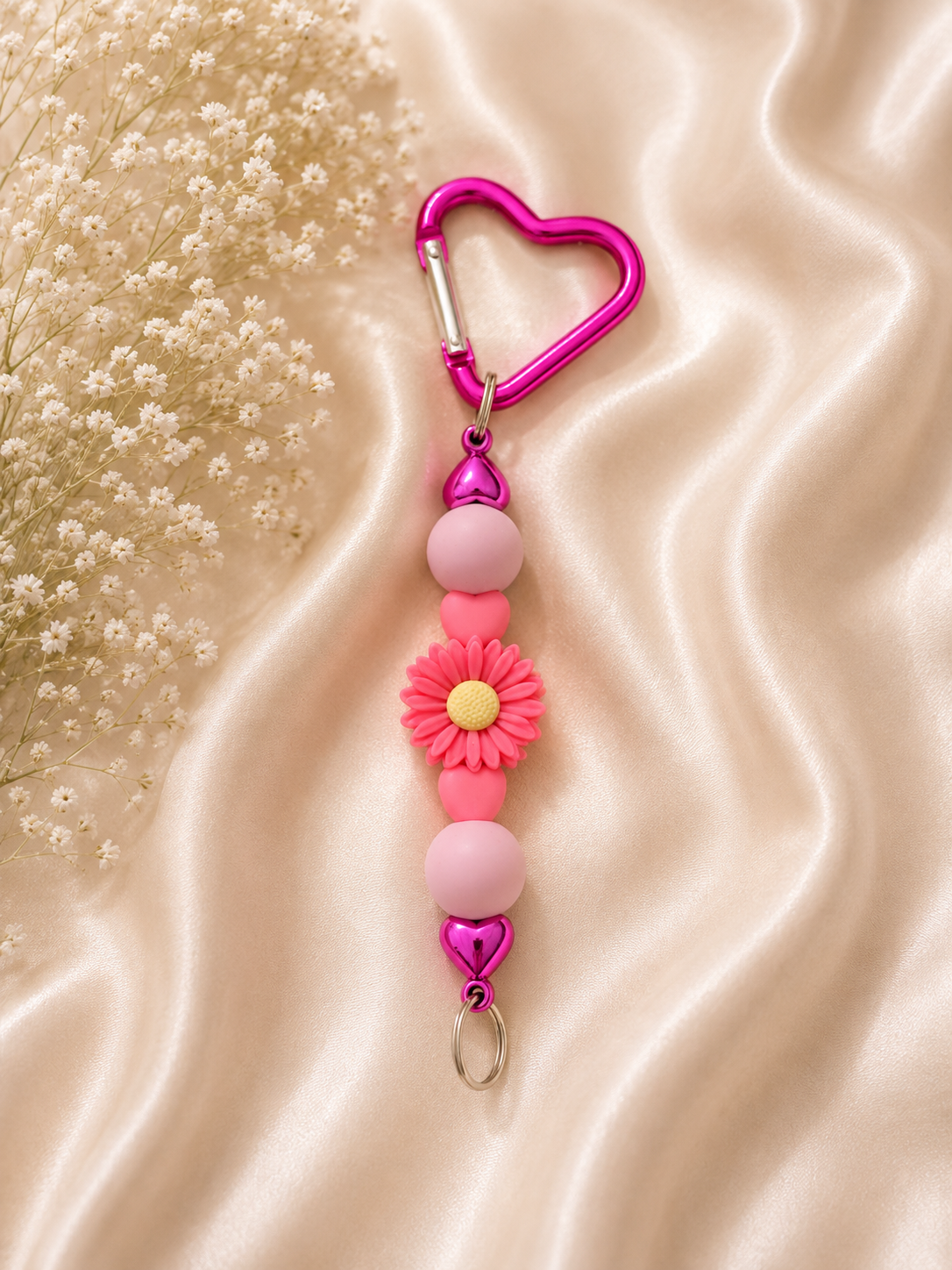 🌸 Pretty in Pink Daisy Keychain