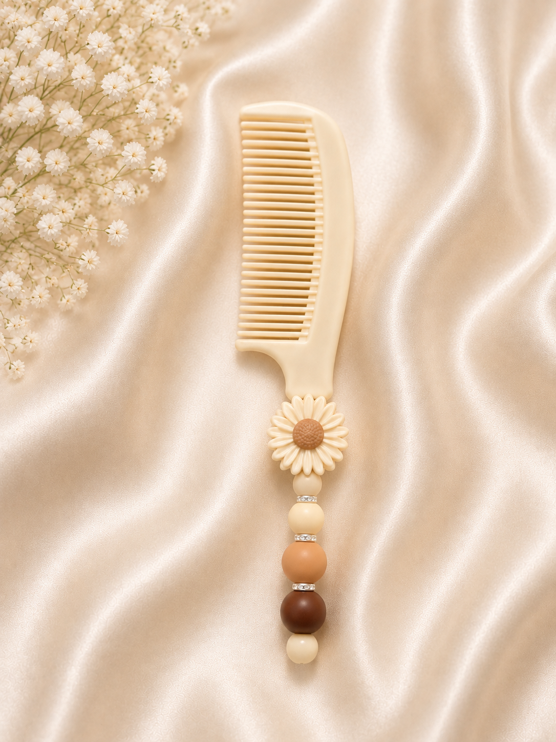 🌼 Daisy Beaded Comb